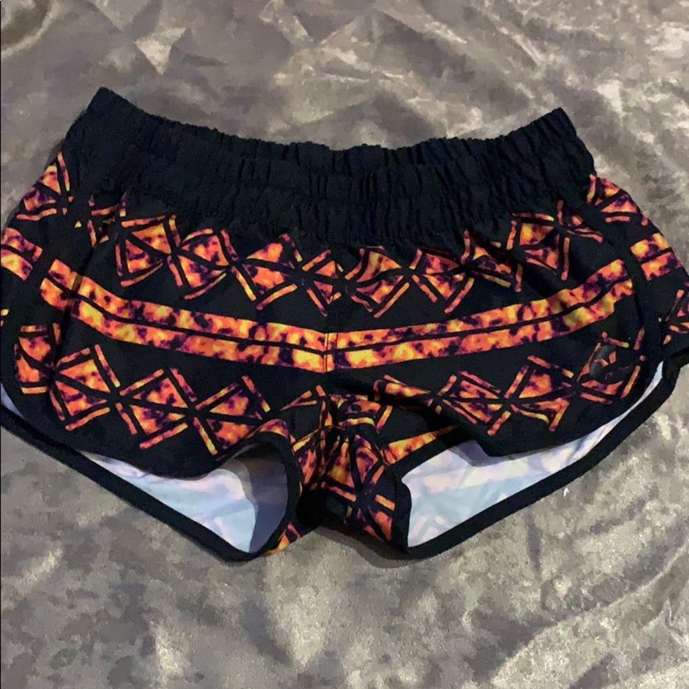 Hurley women’s board shorts size med